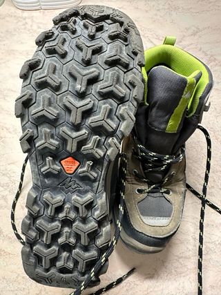 Scarponi trekking Quechua tg 35