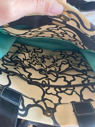 Bolso Tous beige y negro en perfecto estado.