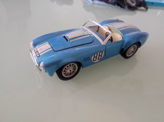 Bburago Shelby Cobra 427,
