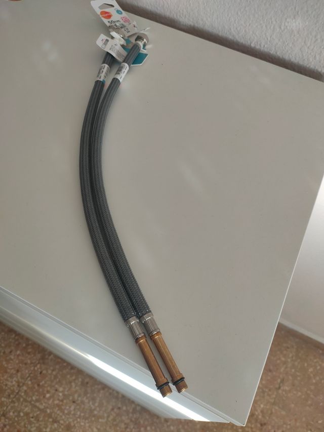 Latiguillos fontanería 50cm - 2uds. Del 8