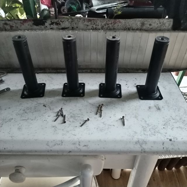 4 Patas metálicas para mueble