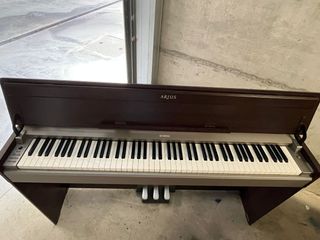 Yamaha Arius: Pianoforte Digitale