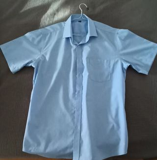 Camisa azul hombre