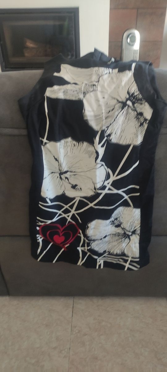 Vestido Desigual negro flores