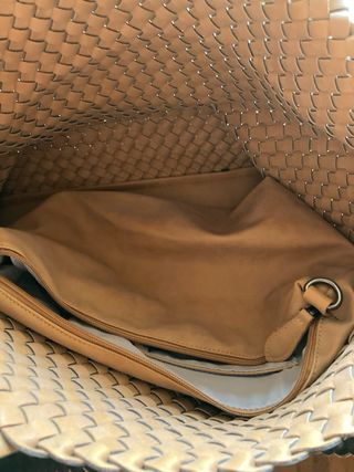 Borsa intrecciata marrone e beige