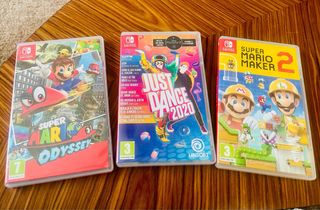 Nintendo Switch con accesorios y juegos de regalo.