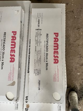 Azulejos 30x90cm RC relieve blanco