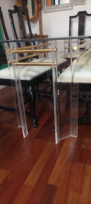 Mesa cristal + 6 sillas: Moderna y elegante