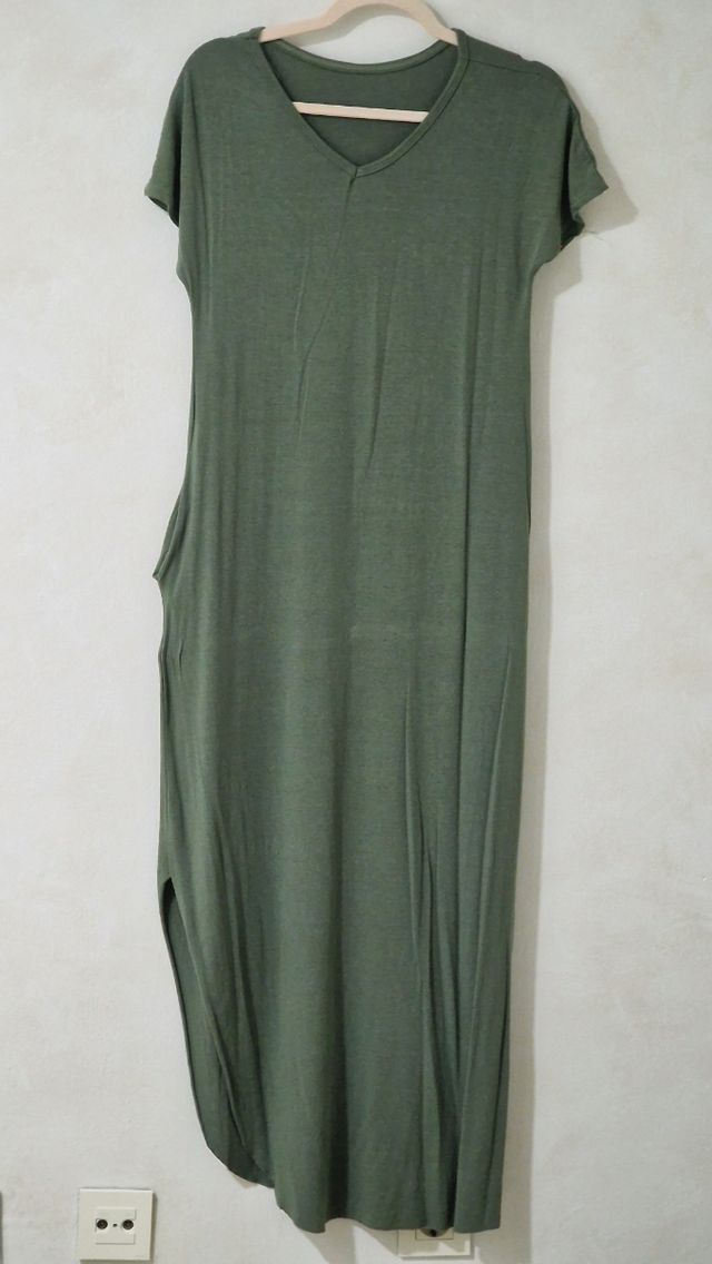 Vestido largo verde oliva