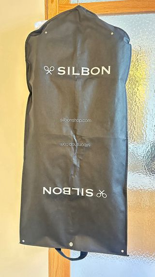 Chaqué Silbon beige con un solo uso