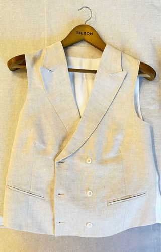 Chaqué Silbon beige con un solo uso