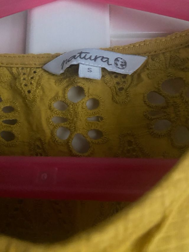 Blusa Amarilla Natura Bordada