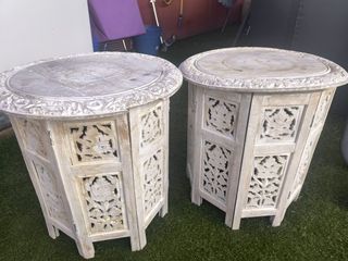 Tavoli arabi in legno bianco