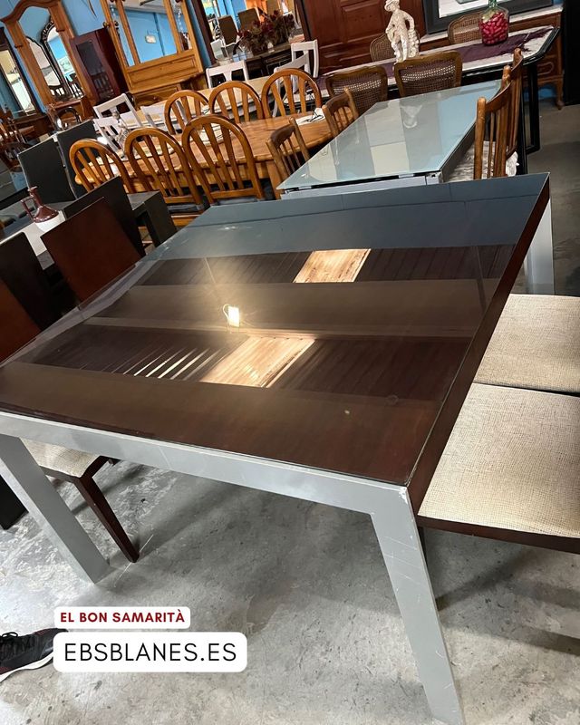Mesa cristal + 4 sillas