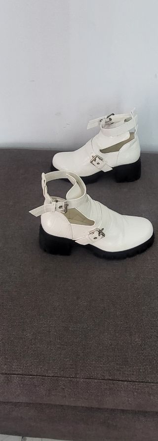 Botines Omar blancos, talla 38