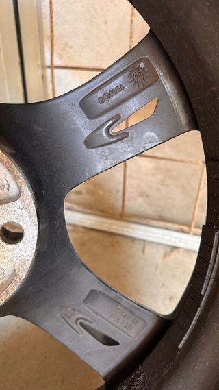 4 Llantas Ronal 18" con neumáticos