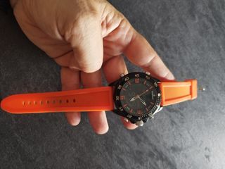 Reloj Radiant deportivo naranja