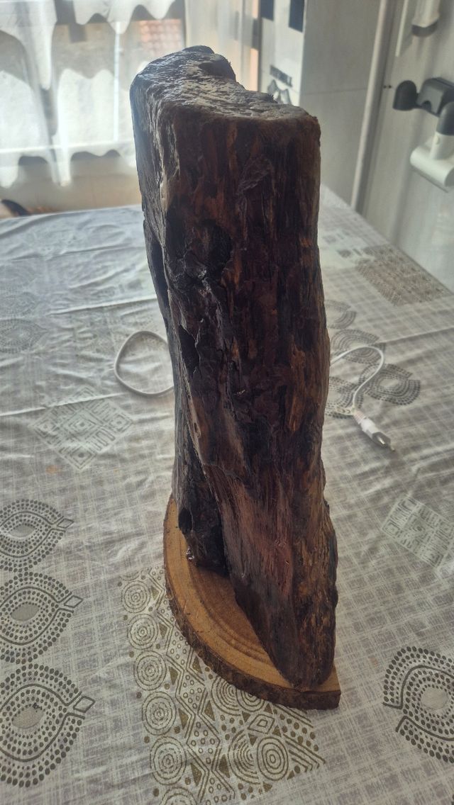 Lámpara tronco madera marrón