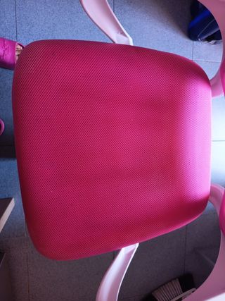 Silla oficina rosa y blanca