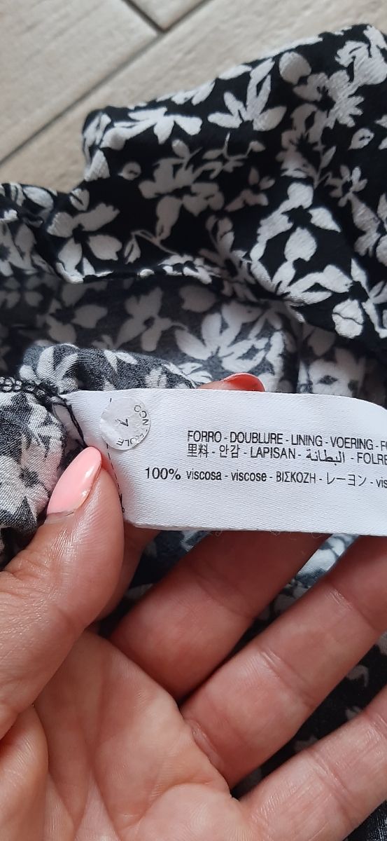 Vestito Bershka fiori bianco-nero XS