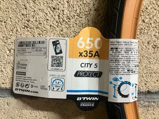 Cubiertas bici 650x35A Btwin nuevas