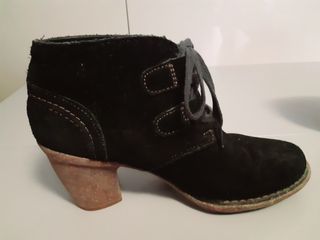 Botines negros mujer ante