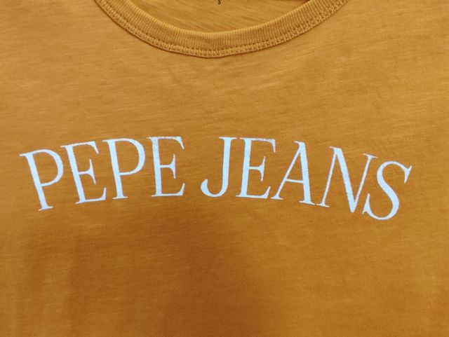 Camiseta Pepe Jeans mostaza talla S