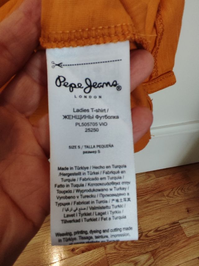 Camiseta Pepe Jeans mostaza talla S