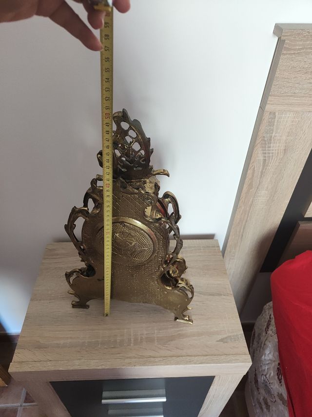 Reloj antiguo funciona correctamente a pilas