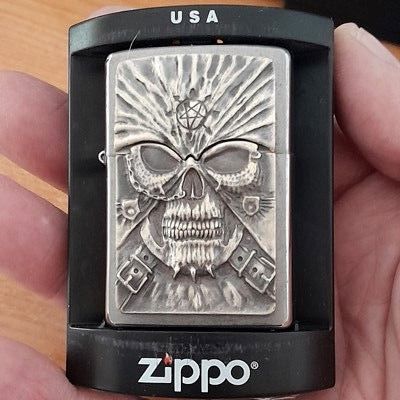 Zippo Calavera Grabado Relieve