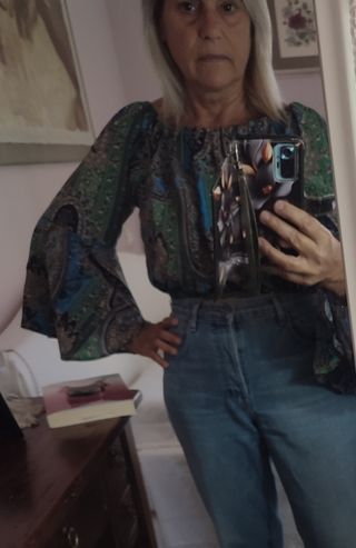 Top corto paisley blu e verde