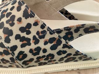 Sandalias Goby - estampado leopardo