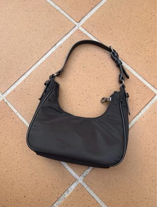 Bolso Stradivarius negro c/pedreria