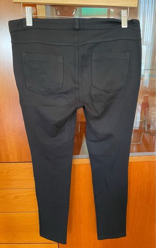 Pantalones negros Stradivarius elásticos