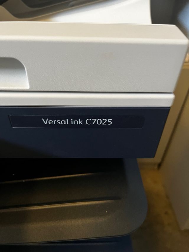 Xerox Versalink C7025 Impresora ¡OPORTUNIDAD!