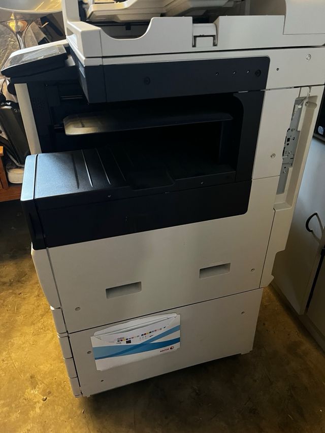 Xerox Versalink C7025 Impresora ¡OPORTUNIDAD!