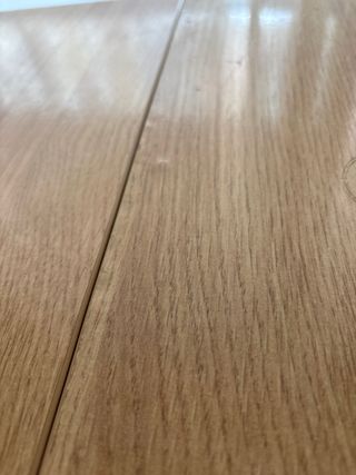 Mesa plegable tipo libro. Con defectos  y desgaste