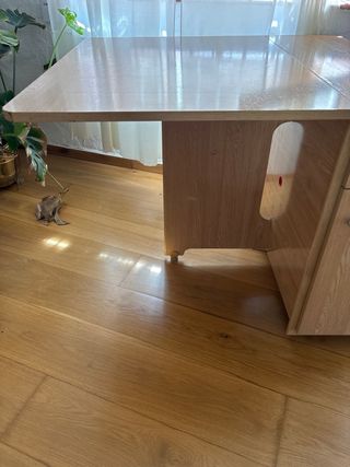 Mesa plegable tipo libro. Con defectos  y desgaste