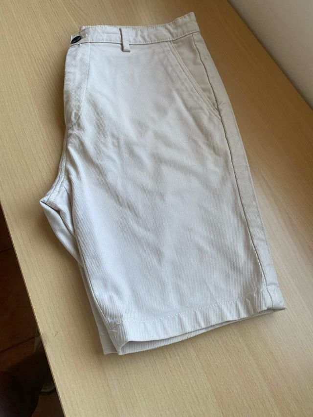 Pantalón corto Zara beis - M