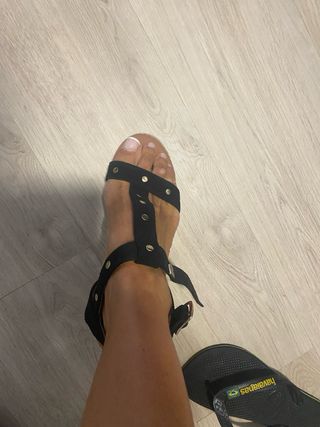 Sandalias cuña POP negras, talla 38