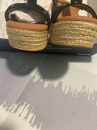 Sandalias cuña POP negras, talla 38