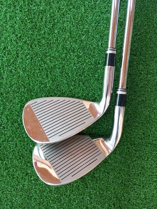 Palos de golf Paragon N° 9 y sand wedge