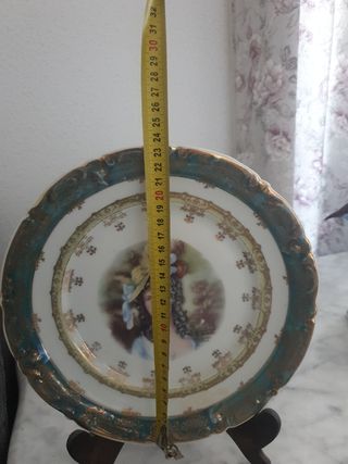 Plato antiguo porcelana mujer