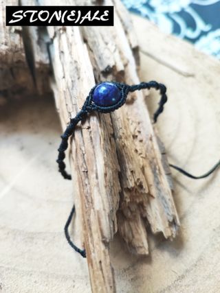 Bracciale in macrame con charoite