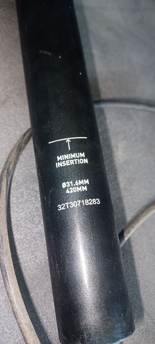 Tija telescópica RockShox Reverb 420mm