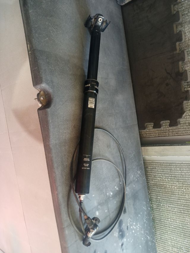Tija telescópica RockShox Reverb 420mm