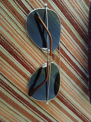 Gafas aviador General Optica doradas