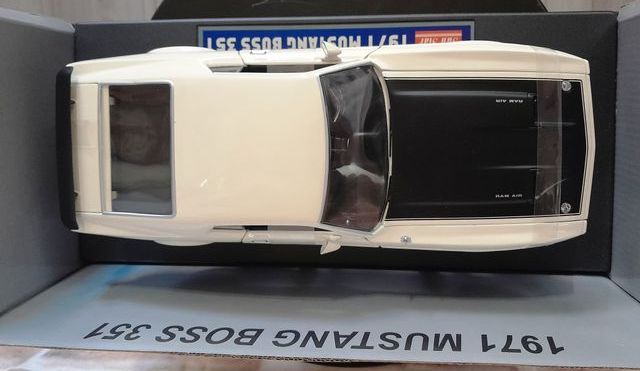 Mustang Mach 1 Boss 351 “Ram Air” 1971 – Sun Star