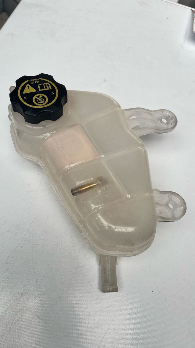 Vaso expansión Opel Corsa C