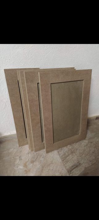 Varios modelos de puertas rústicas de cocina